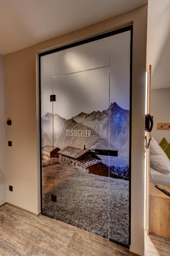 Der Siegeler B&B - This Lifestylehotel Rocks Mayrhofen Eksteriør bilde
