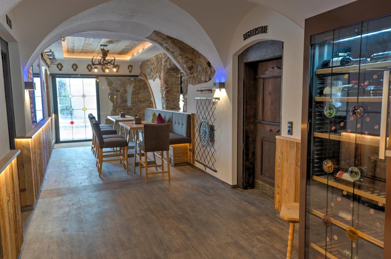 Der Siegeler B&B - This Lifestylehotel Rocks Mayrhofen Eksteriør bilde