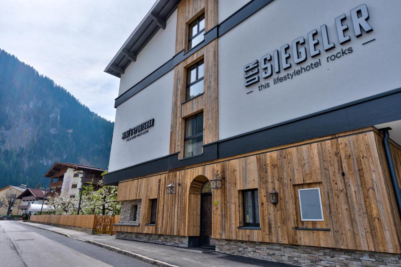 Der Siegeler B&B - This Lifestylehotel Rocks Mayrhofen Eksteriør bilde