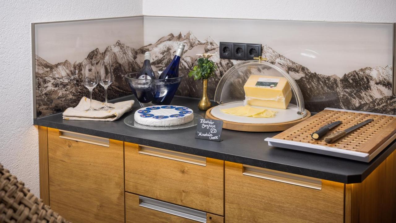Der Siegeler B&B - This Lifestylehotel Rocks Mayrhofen Eksteriør bilde